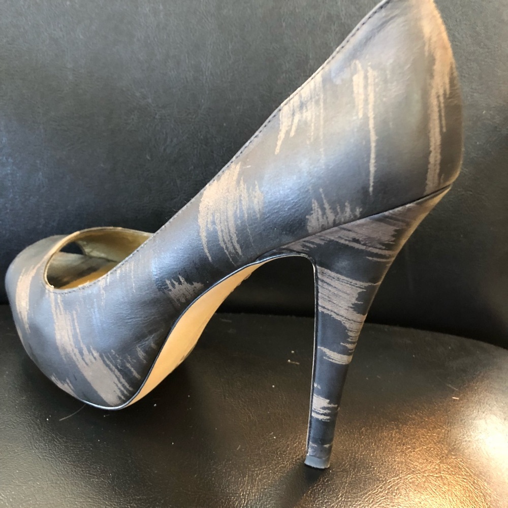 Vince Camuto 5” Pumps